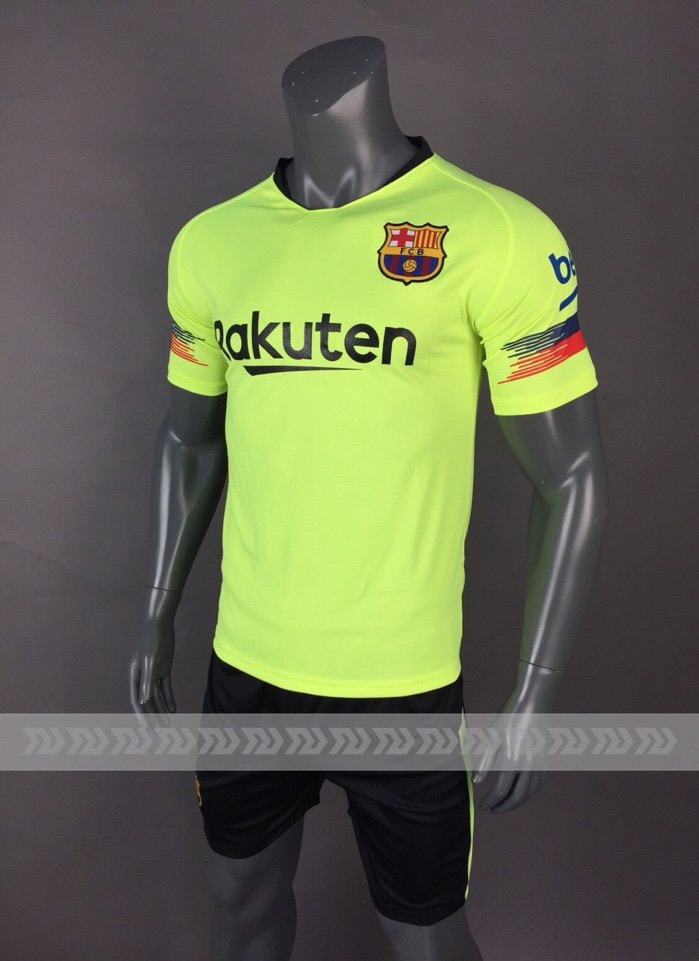 Mẫu quần áo đá banh của Barcelona sân khách mùa giải 2018-19 tại shop Hạnh Phúc Sport.