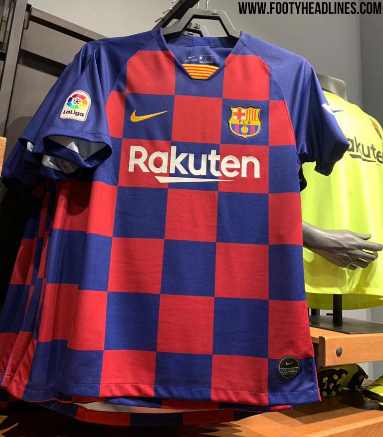 mẫu quần áo bóng đá sân nhà barcelona 2019-2020